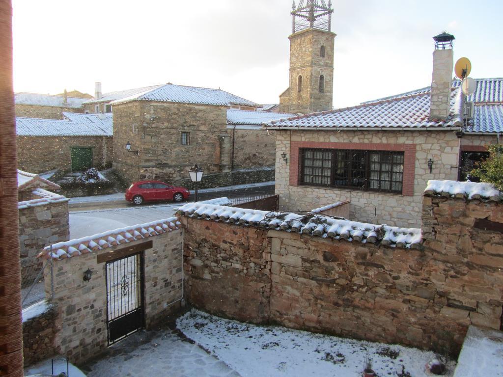 La Posada De Toribia Val De San Lorenzo Dış mekan fotoğraf