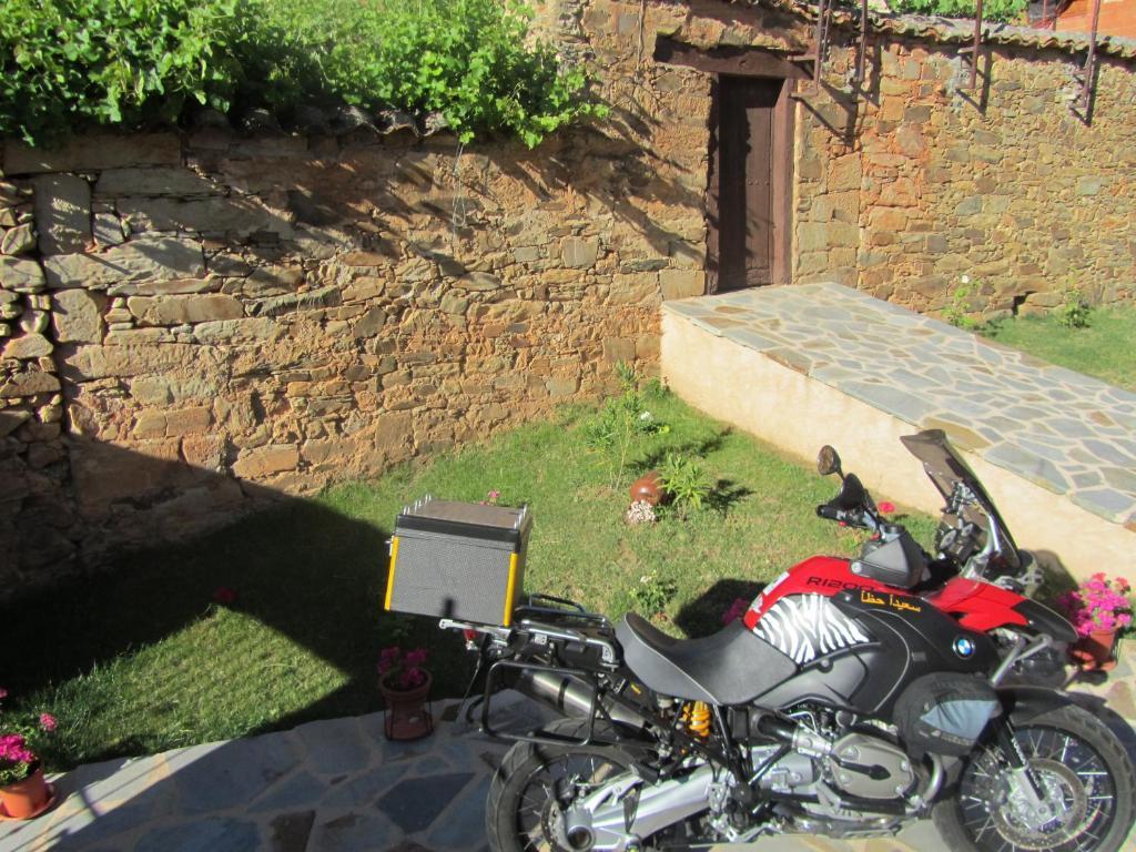 La Posada De Toribia Val De San Lorenzo Dış mekan fotoğraf