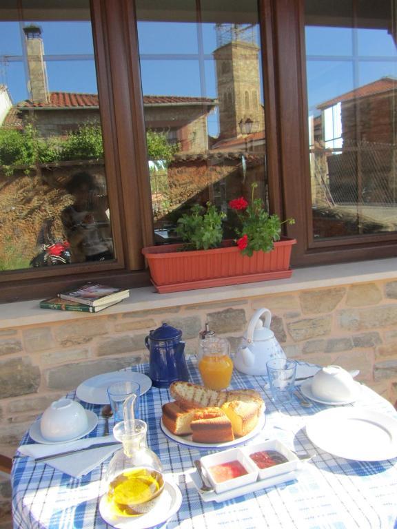 La Posada De Toribia Val De San Lorenzo Dış mekan fotoğraf