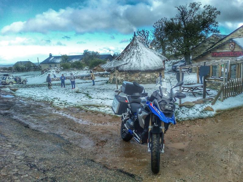 La Posada De Toribia Val De San Lorenzo Dış mekan fotoğraf