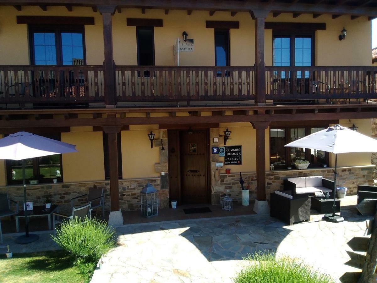 La Posada De Toribia Val De San Lorenzo Dış mekan fotoğraf